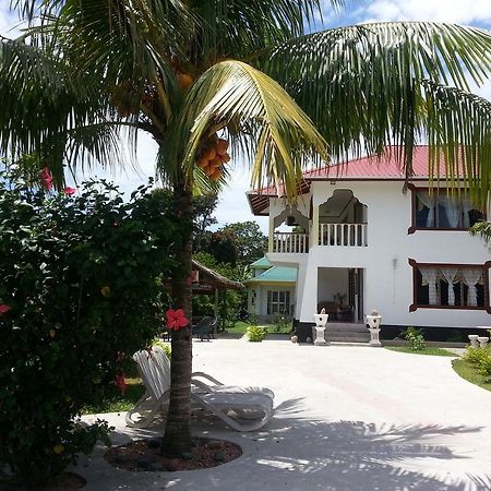 Zanboza Guesthouse La Digue Exterior photo