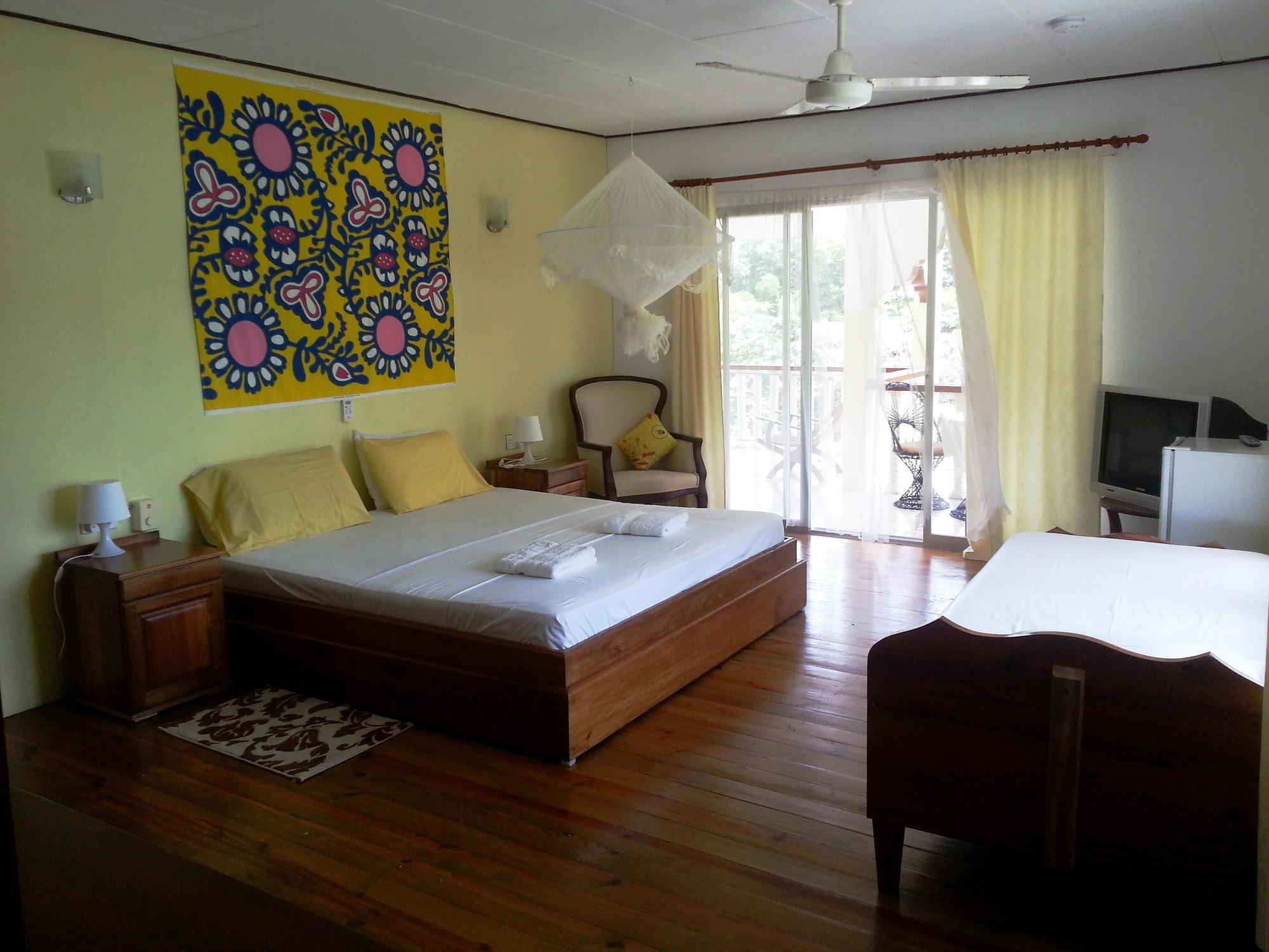 Zanboza Guesthouse La Digue Exterior photo