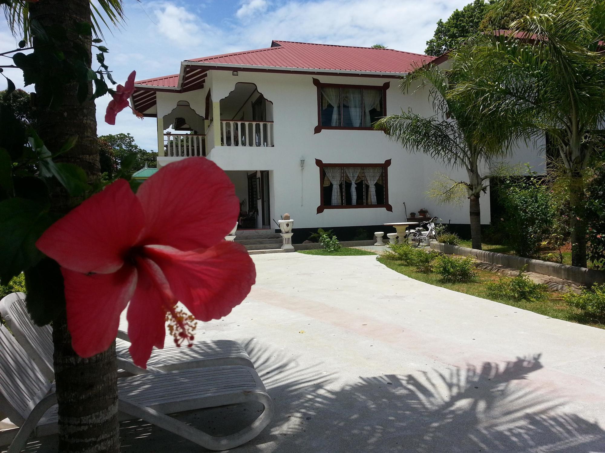 Zanboza Guesthouse La Digue Exterior photo